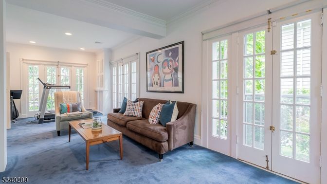 Fitness Equipment, Interior, Living room, Recessed Lighting