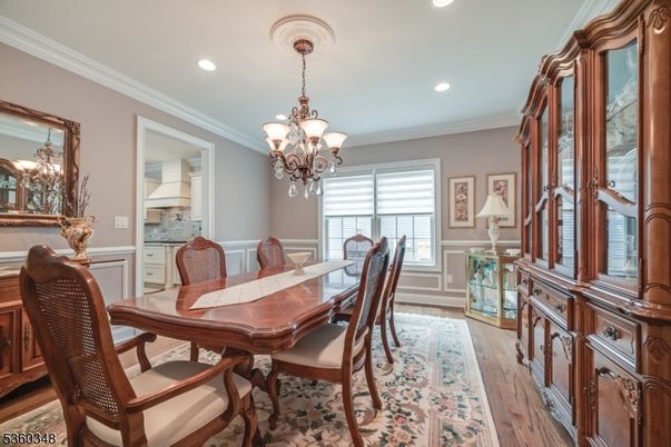 Chandelier, Dining room, Interior, Recessed Lighting, Wood Texture Flooring
