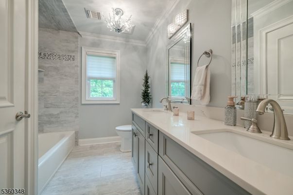 Bathroom, Dual Sink Vanities, Interior