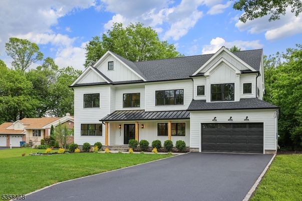Attached, Exterior, Facade, Farmhouse