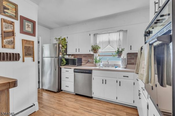 Interior, Kitchen, Stainless Steel Appliances, Wood Texture Flooring