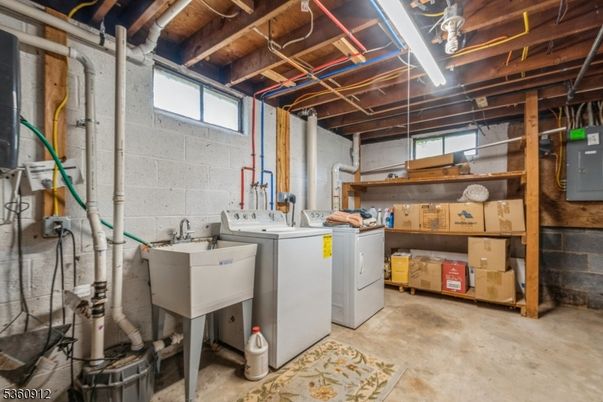 Interior, Stone Walls, Washer, Wooden Beams