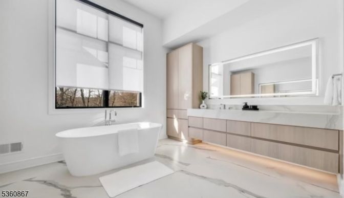 Bathroom, Free Standing Baths, Interior, Marble