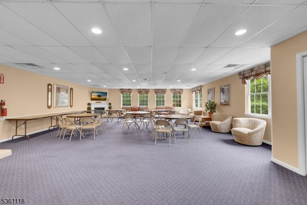 Dining room, Interior, Recessed Lighting