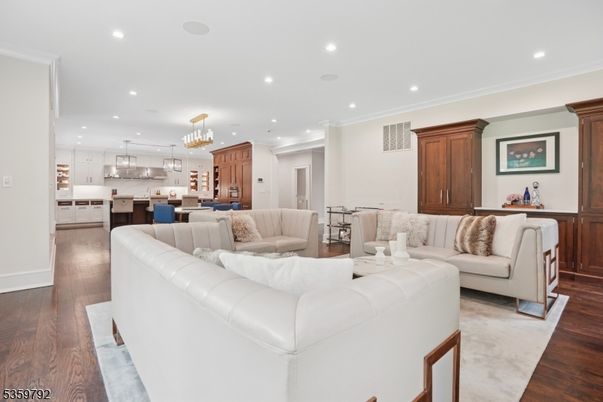 Interior, Kitchen, Living room, Pendant Lights, Recessed Lighting, Wood Texture Flooring