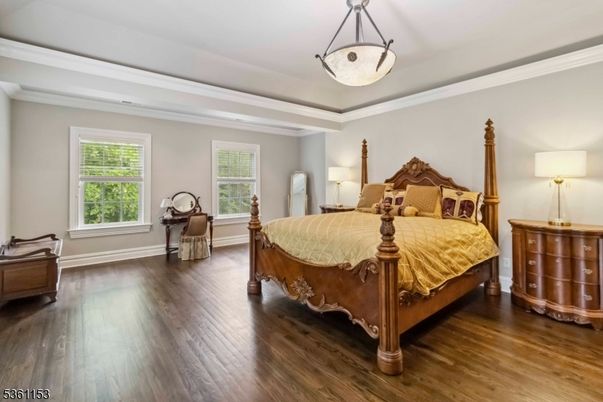 Bedroom, Interior, Pendant Lights, Wood Texture Flooring