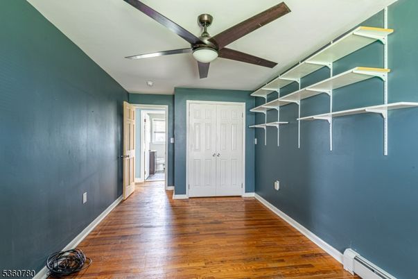 Empty room, Interior, Walk-in Closets, Wood Texture Flooring