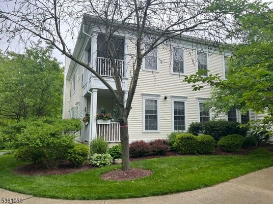 Exterior, Facade, Georgian