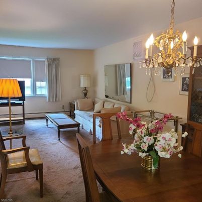 Chandelier, Dining room, Interior, Living room
