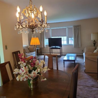 Chandelier, Dining room, Interior, Living room