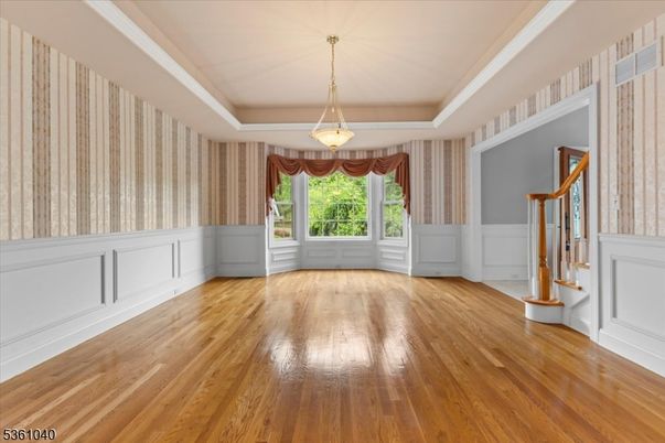 Empty room, Interior, Pendant Lights, Wood Texture Flooring