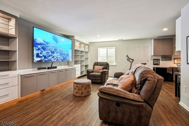 Interior, Kitchen, Living room, Recessed Lighting, Wood Texture Flooring