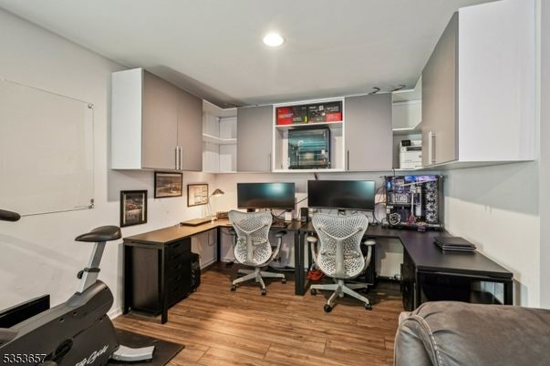 Home Office, Interior, Recessed Lighting, Wood Texture Flooring