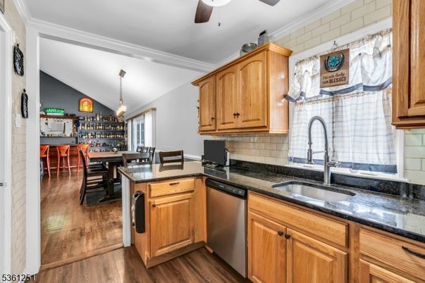 Dining room, Interior, Kitchen, Pendant Lights, Wood Texture Flooring