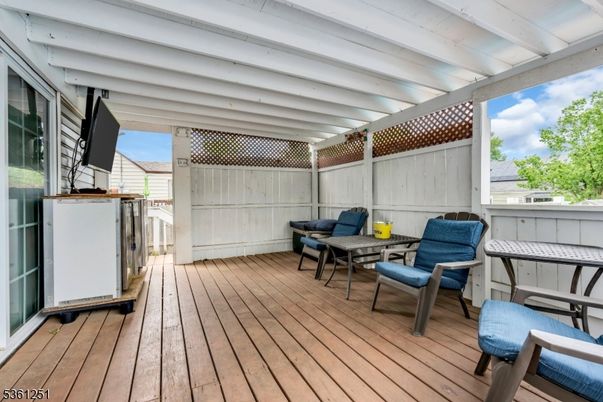 Exterior, Wood Texture Flooring