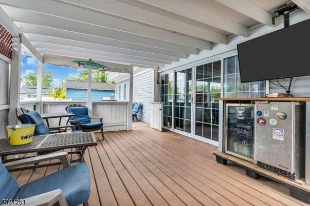 Exterior, Hot Tub, Wood Texture Flooring