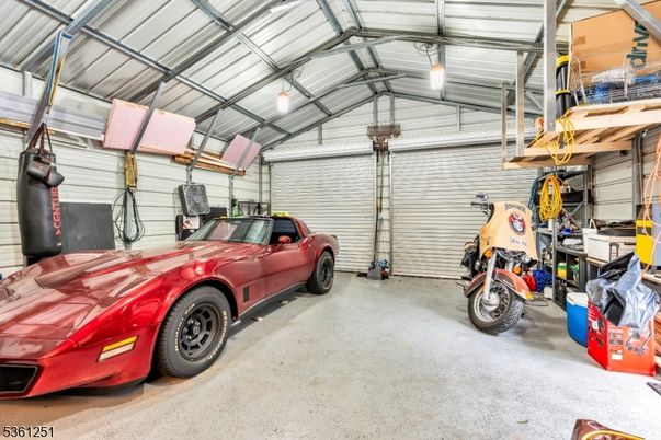 Garage, Interior