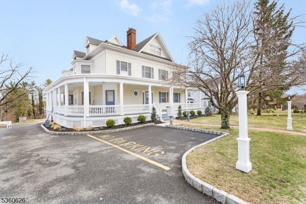 Backyard, Exterior, Facade, Queen Anne Victorian