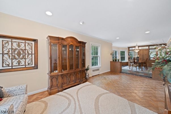 Chandelier, Dining room, Interior, Recessed Lighting, Wood Texture Flooring