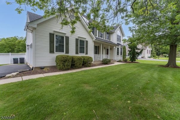Backyard, Exterior, Facade, Farmhouse