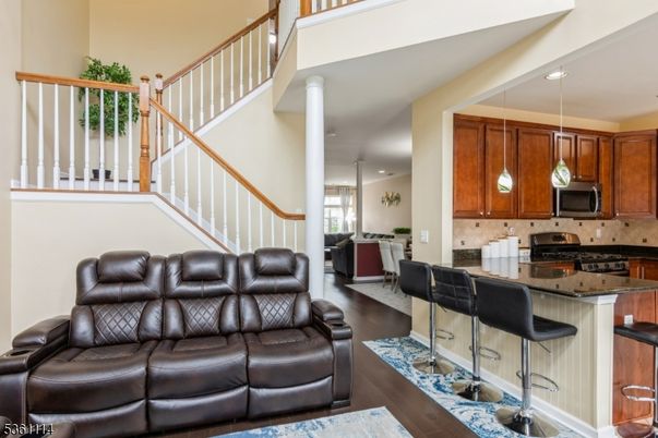 Interior, Kitchen, Living room, Pendant Lights, Recessed Lighting