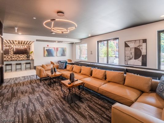 Interior, Living room, Pendant Lights, Recessed Lighting