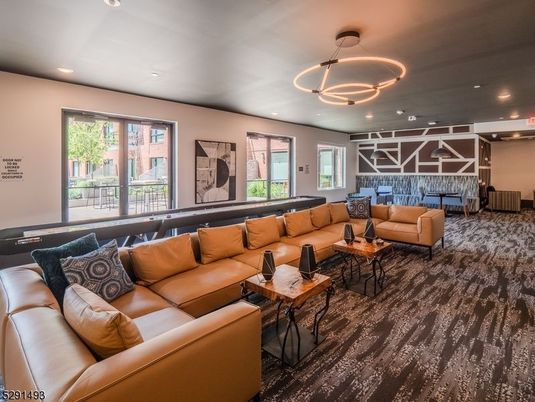 Interior, Living room, Pendant Lights, Recessed Lighting