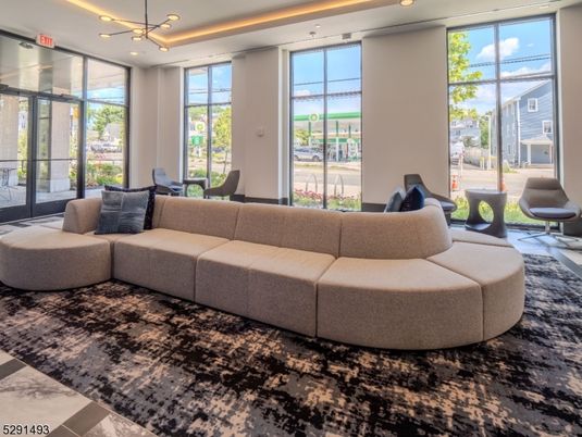 Interior, Living room, Pendant Lights, Recessed Lighting