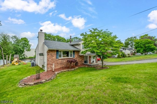 Backyard, Exterior, Facade, Brick Facade, Cape Cod