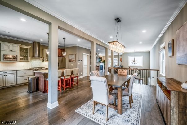 Chandelier, Dining room, Interior, Kitchen, Pendant Lights, Recessed Lighting, Wood Texture Flooring