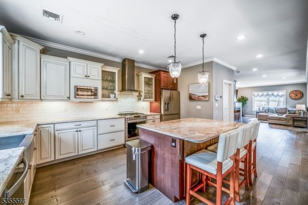 Interior, Kitchen, Living room, Pendant Lights, Recessed Lighting, Stainless Steel Appliances, Wood Texture Flooring