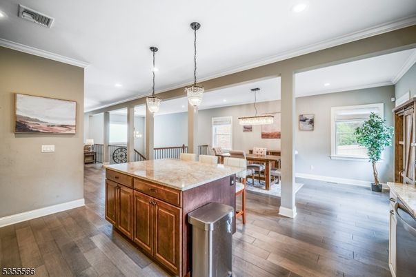 Chandelier, Dining room, Interior, Kitchen, Pendant Lights, Recessed Lighting, Wood Texture Flooring