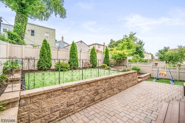 Backyard, Exterior, Playground