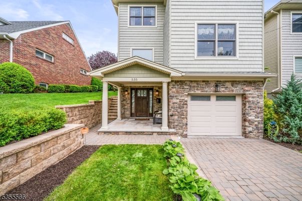 Attached, Exterior, Facade, Brick Facade, Rowhouse