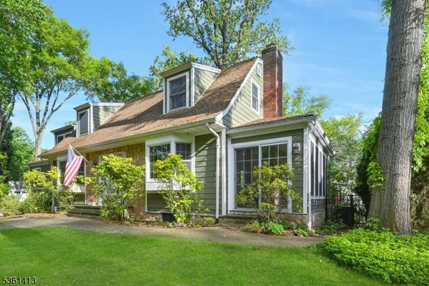 Exterior, Facade, Cape Cod