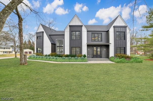 Backyard, Exterior, Facade, Farmhouse