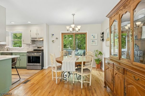 Chandelier, Dining room, Interior, Kitchen, Recessed Lighting, Wood Texture Flooring