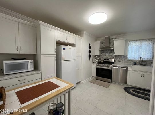 Interior, Kitchen, Stainless Steel Appliances