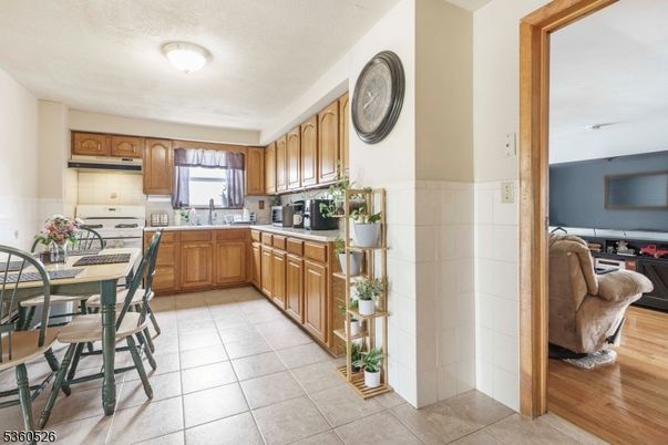 Dining room, Interior, Kitchen, Living room