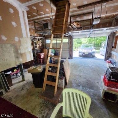 Garage, Interior