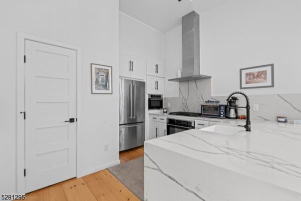 Interior, Kitchen, Stainless Steel Appliances, Wood Texture Flooring