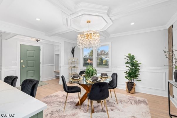 Chandelier, Dining room, Interior, Recessed Lighting, Wood Texture Flooring