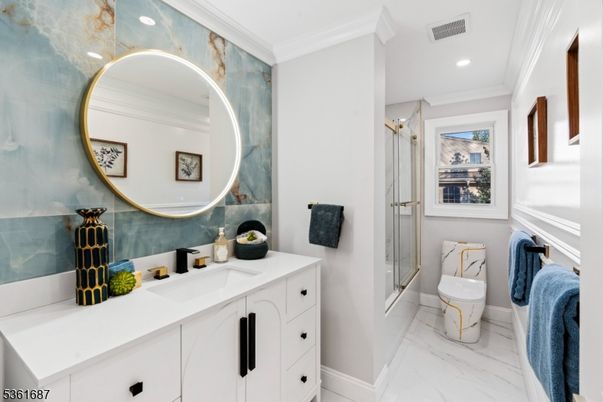 Bathroom, Interior, Marble, Recessed Lighting