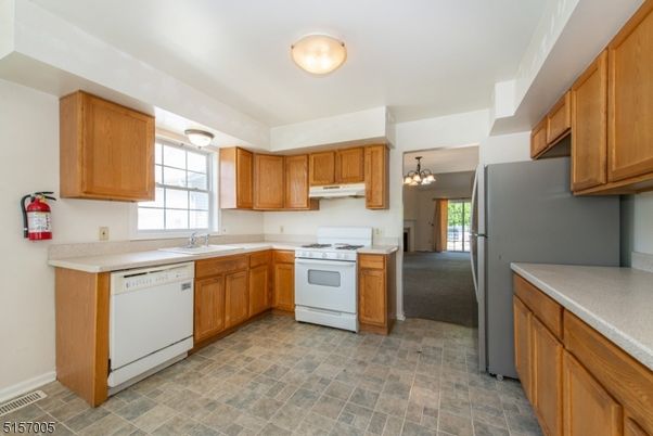 Chandelier, Interior, Kitchen