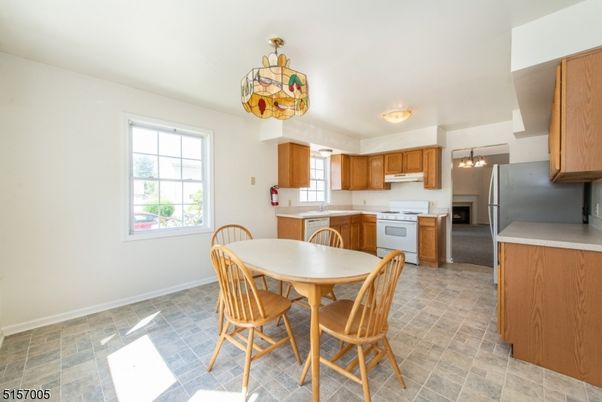 Chandelier, Dining room, Interior, Kitchen
