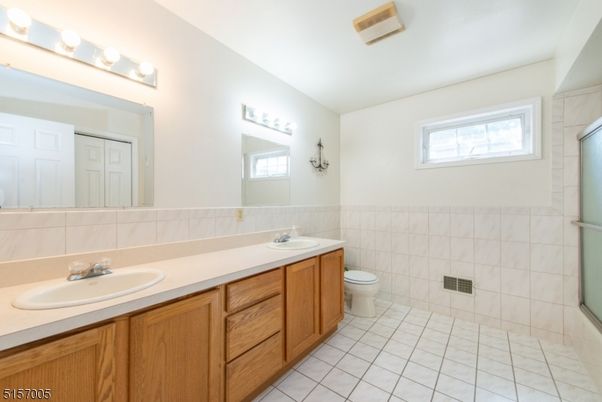Bathroom, Dual Sink Vanities, Interior