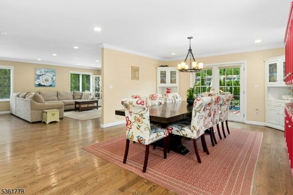 Chandelier, Dining room, Interior, Living room, Recessed Lighting, Wood Texture Flooring