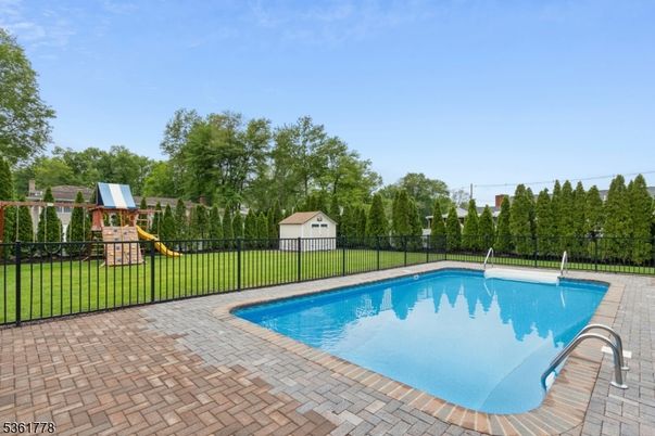 Exterior, Playground, Pool