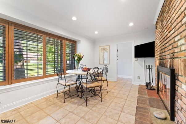 Dining room, Fireplace, Interior, Recessed Lighting