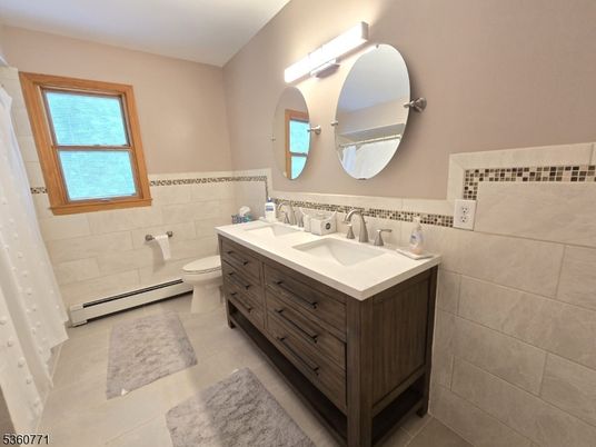 Bathroom, Dual Sink Vanities, Interior